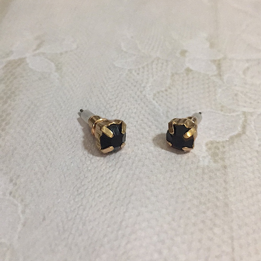 Black diamond stud earrings - Picture 4 of 4